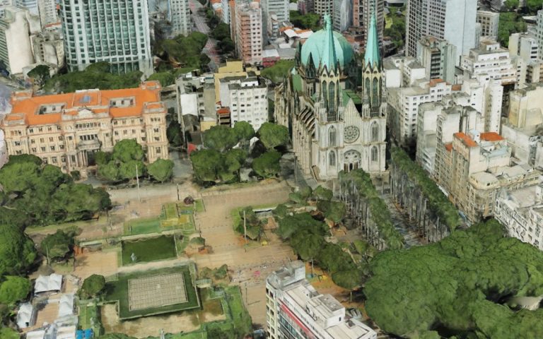 Praça da Sé: Ponto turístico histórico e cultural em SP