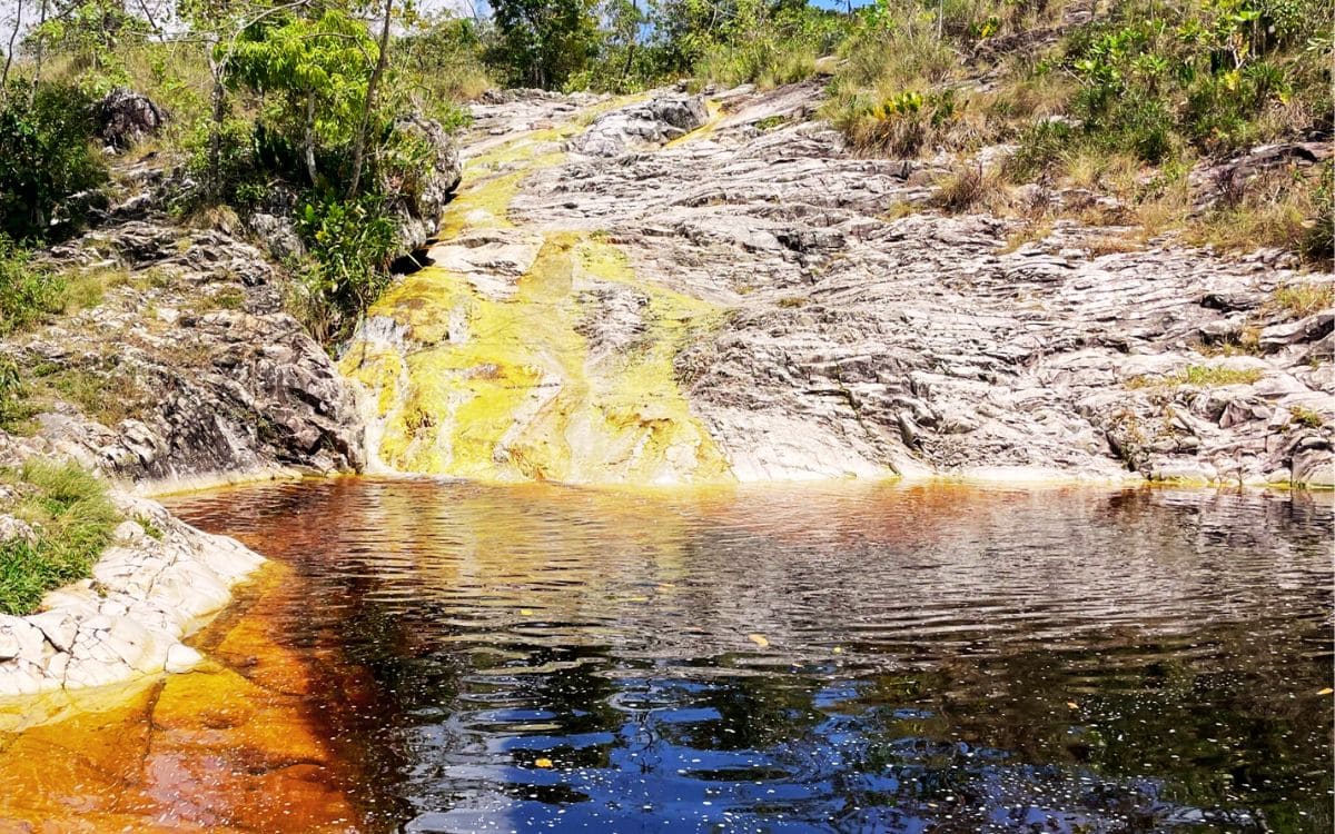 pocço das moças no parque nacional da serra de itabaina