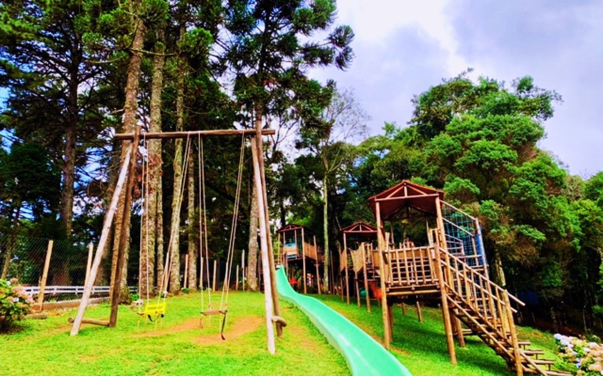 mega playground no parque oschin