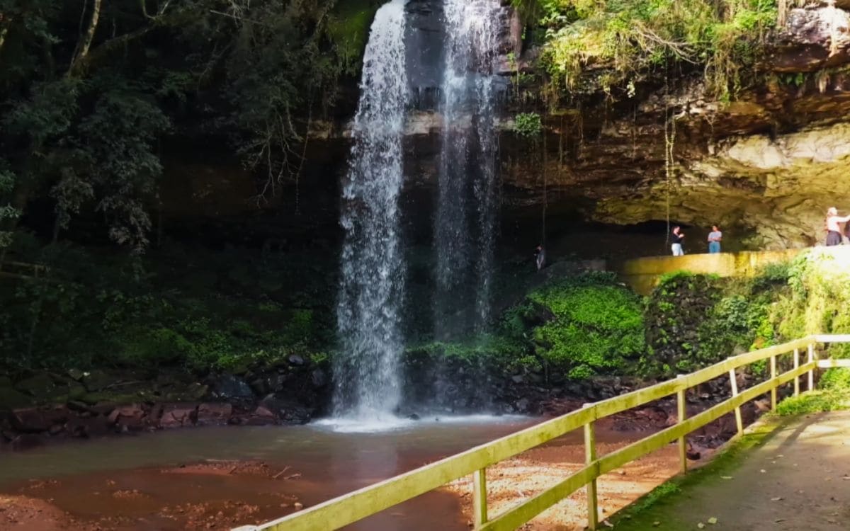 parque da gruta em otávio rocha, flores da cunha, rio grande do sul