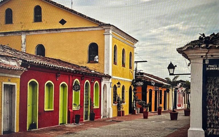 Praça da Bandeira: Um espaço de valor histórico e cultural em Porto Seguro