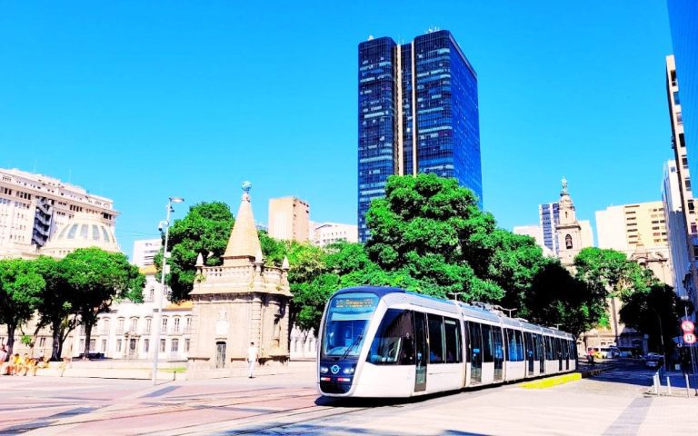 Conheça a Praça XV de Novembro no Rio de Janeiro