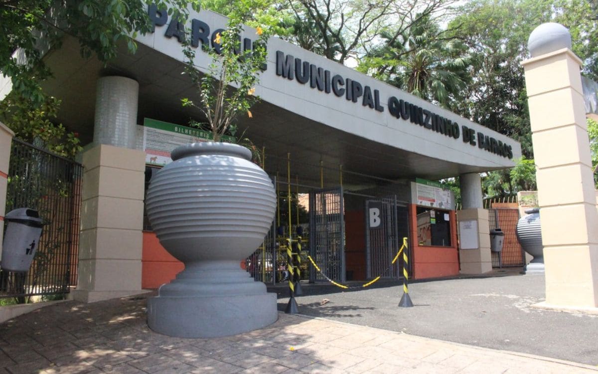 parque zoológico municipal quinzinho de barros em sorocaba